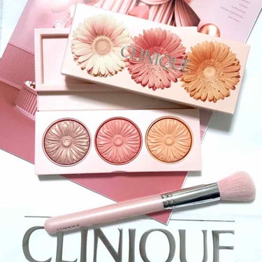 CLINIQUE チークポップオンザグロウトリオパレット & 限定ブラシセット ...