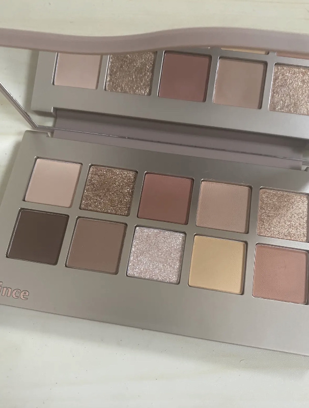 お気に入りのアイシャドウパレット🎨

✼••┈┈┈┈┈┈┈┈┈┈┈┈┈┈┈┈┈┈••✼

ヒンス
☆ニューデップスアイシャドウパレット
　05 ニュー・ビギニング

✼••┈┈┈┈┈┈┈┈┈┈┈┈┈┈┈┈┈┈••✼

最近のお気に入りのア