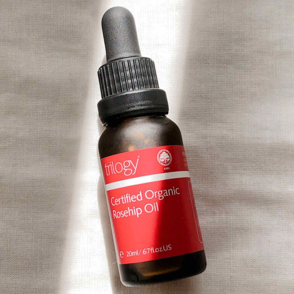 ローズヒップオイルのおすすめ9選《使い方や選び方も解説!》のサムネイル