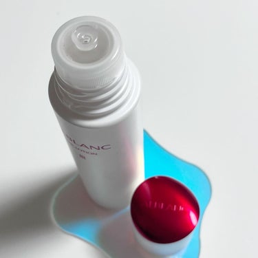 ALBLANC アルブラン ザ ローション III のクチコミ「✴︎

ALBLANC
THE LOTION

白×赤のコントラストが美しい容器の化粧水。
I.....」（3枚目）