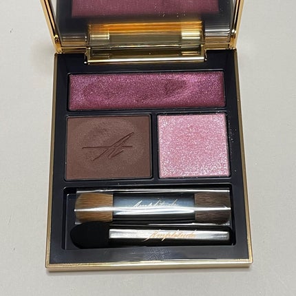 エレガンス ヌーヴェル アイズ/Elégance/アイシャドウパレットを使ったクチコミ(5枚目)