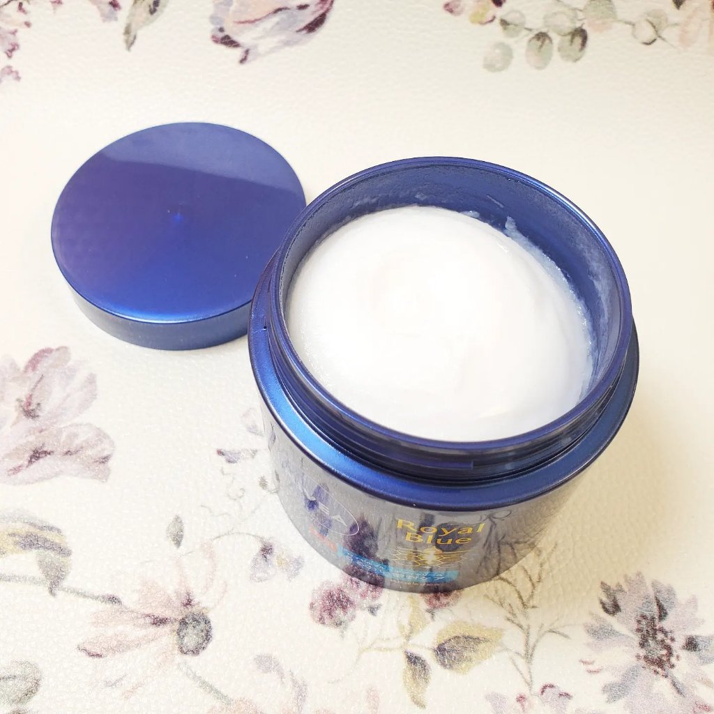 ニベア ロイヤルブルーボディクリーム うるおい密封ケア/ニベア/ボディクリームを使ったクチコミ（2枚目）