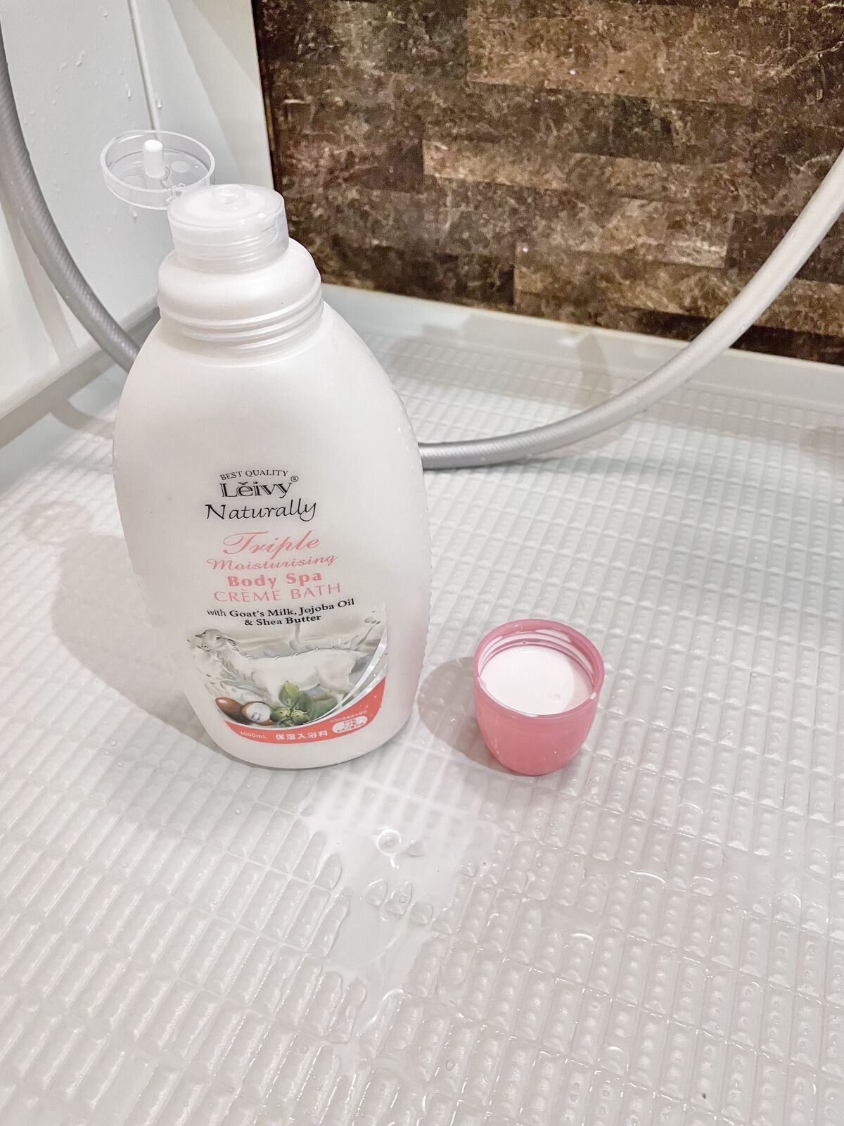 レイヴィー クリームバス ゴートミルク 1000ml/Leivy/保湿系入浴剤を使ったクチコミ（3枚目）