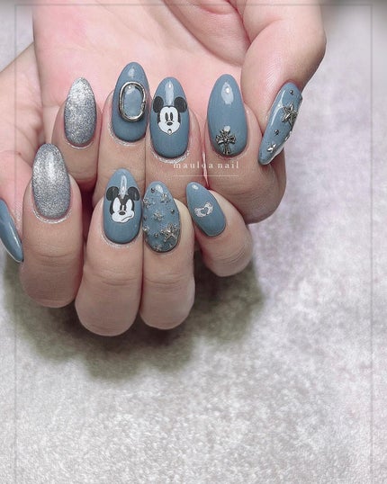 #ネイル,#ブルーグレーネイル,#秋ネイル,#アートネイル,#海ネイル,#スタッズネイル,#ニュアンスネイル,#くすみカラーネイル,#クロムハーツネイル,#ミラーネイル,#カラフルネイル,#マグネットネイル,#ミッキーマウスネイル,#シンプルネイル,#ミッキーネイル,#ディズニーネイルのネイルデザイン