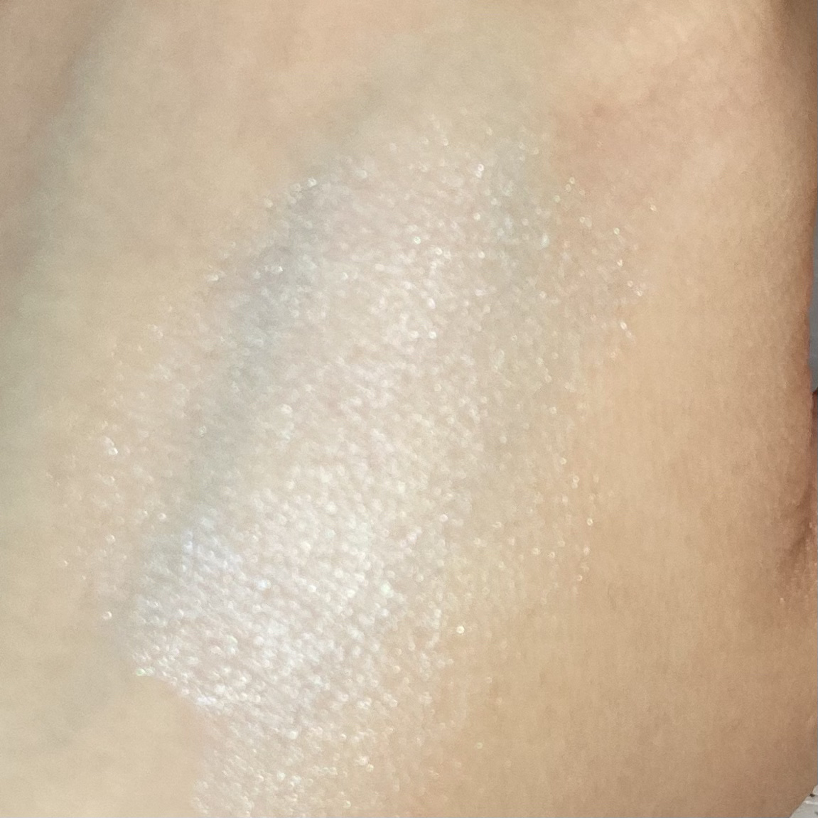 むにゅっとハイライター/キャンメイク/クリームハイライトを使ったクチコミ（3枚目）