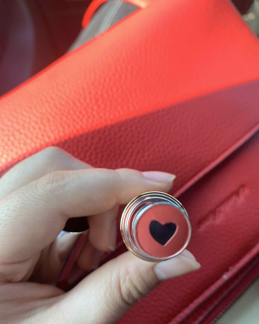 ヴォリュプテ プランプインカラー/YVES SAINT LAURENT BEAUTE/口紅を使ったクチコミ（2枚目）