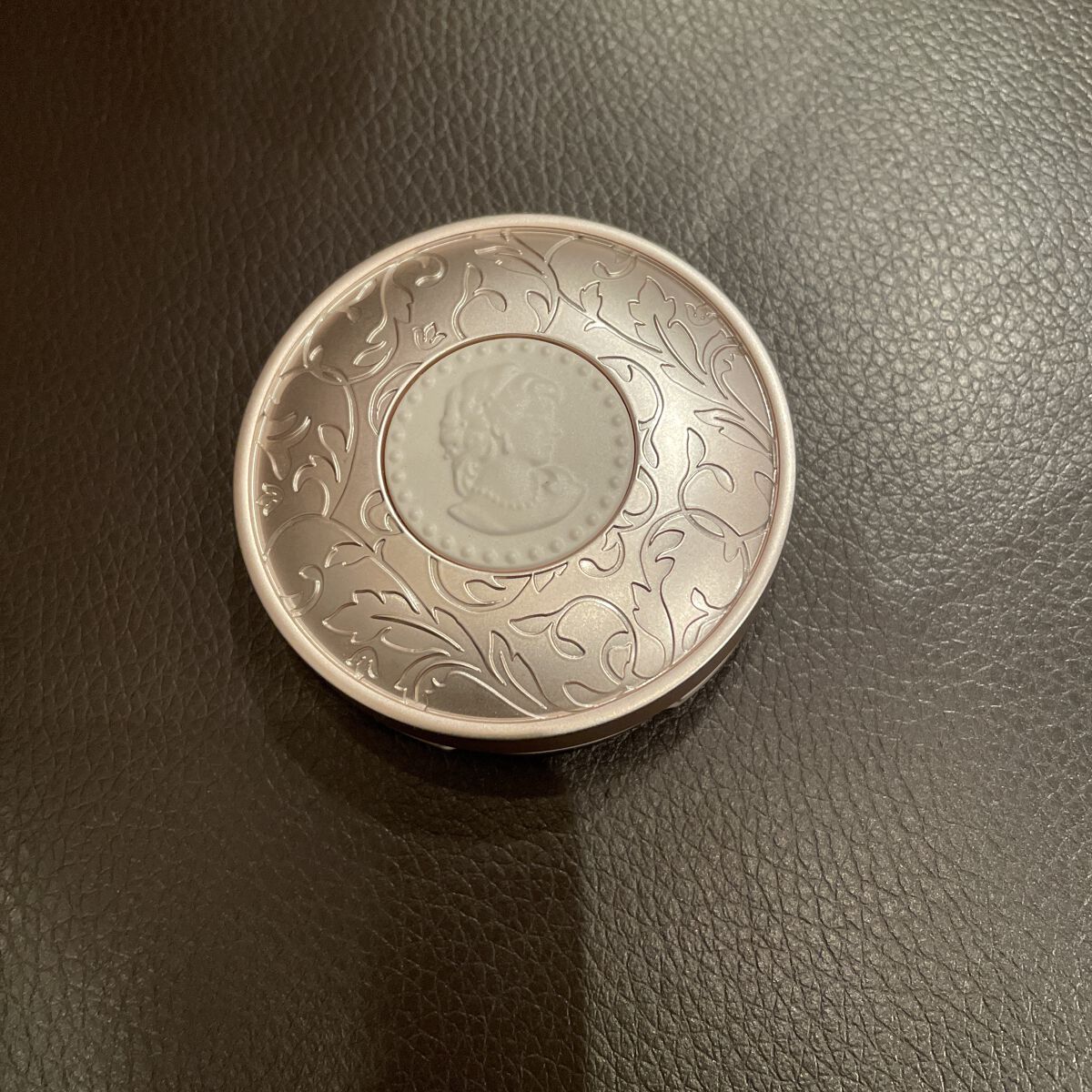 プレスト パウダー/レ・メルヴェイユーズ ラデュレ/プレストパウダーを使ったクチコミ（1枚目）