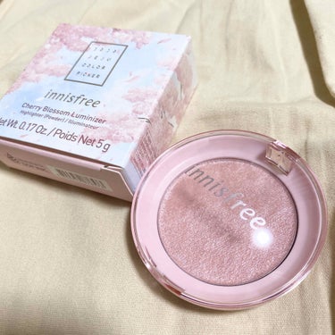 innisfree チェリーブロッサム ルミナイザー 2020 Jeju Color Pickerのクチコミ「innisfree チェジュ　春のシリーズ
🌸桜ルミナイザー🌸　


ぱっと見ピンクのルミナイ.....」（2枚目）