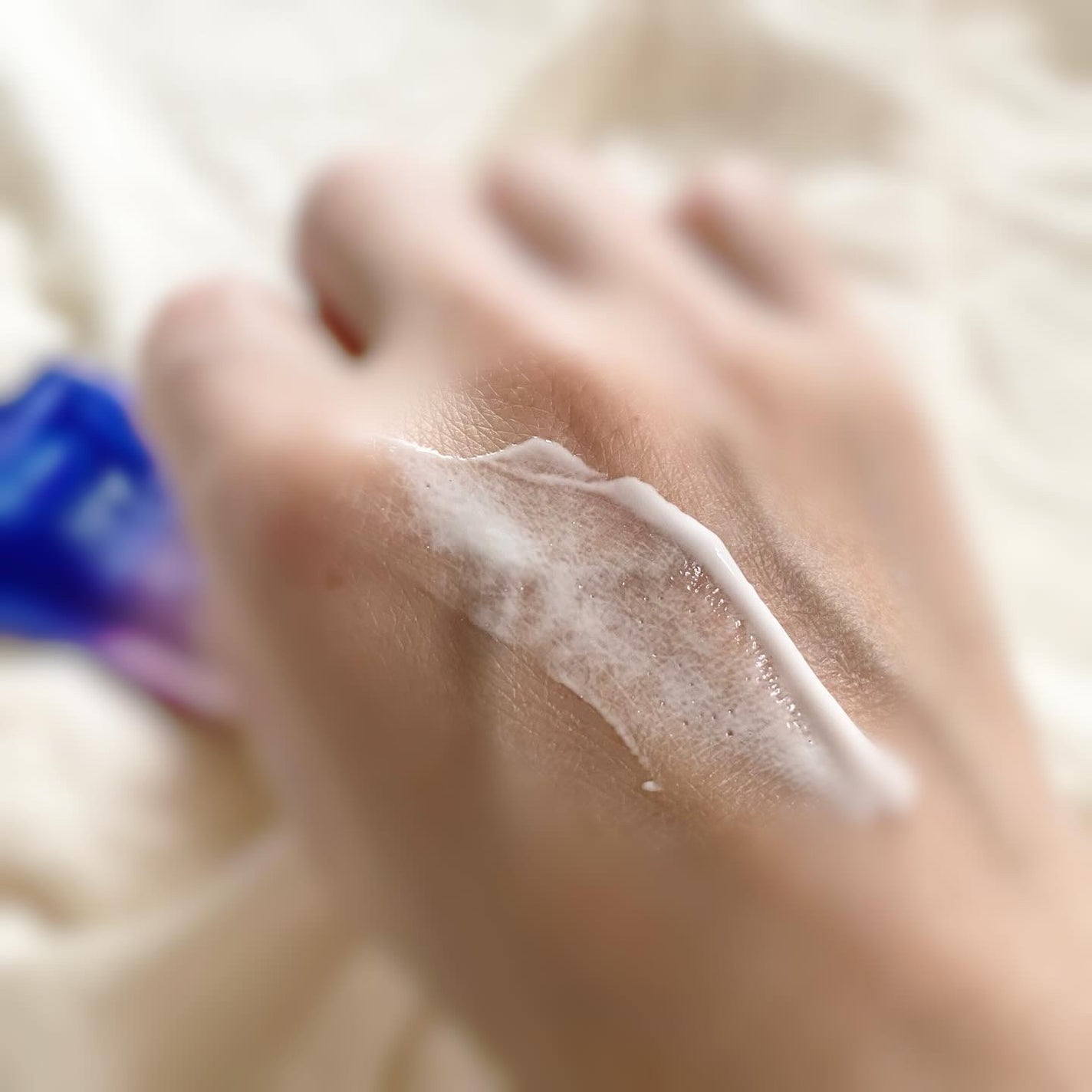 ニベアUV ディープ プロテクト&ケア トーンアップ エッセンス/ニベア/日焼け止めローションを使ったクチコミ(3枚目)