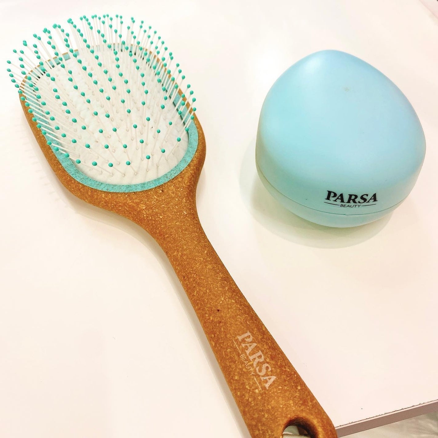 コンパクトブラシ&ミラー/PARSA/プレスタイリング・寝ぐせ直しを使ったクチコミ(1枚目)