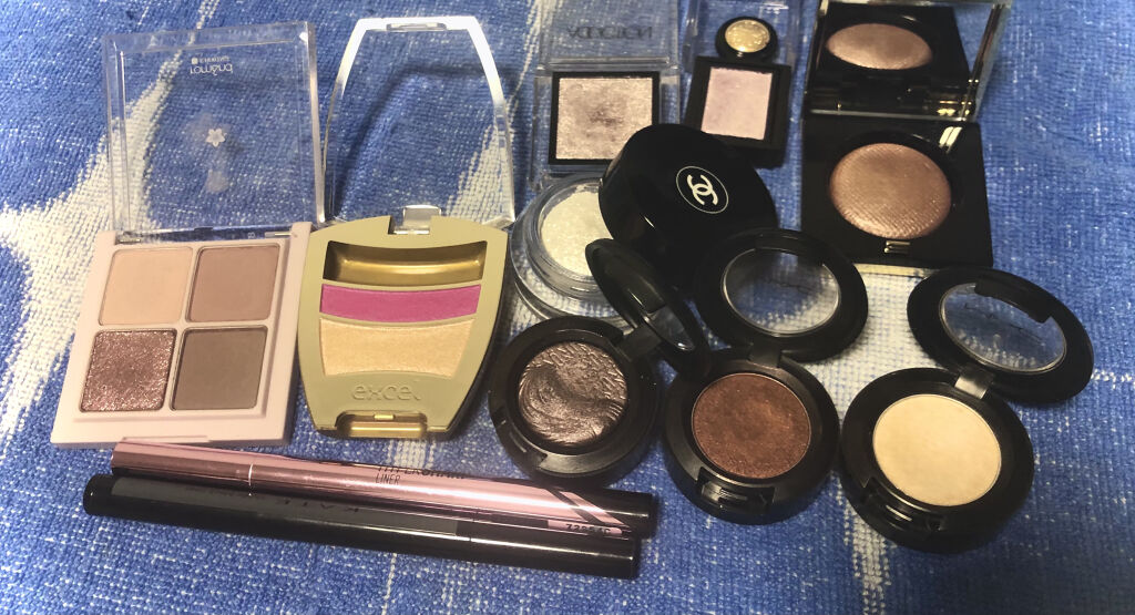 スモール アイシャドウ シェール/M・A・C/単色アイシャドウを使ったクチコミ（2枚目）