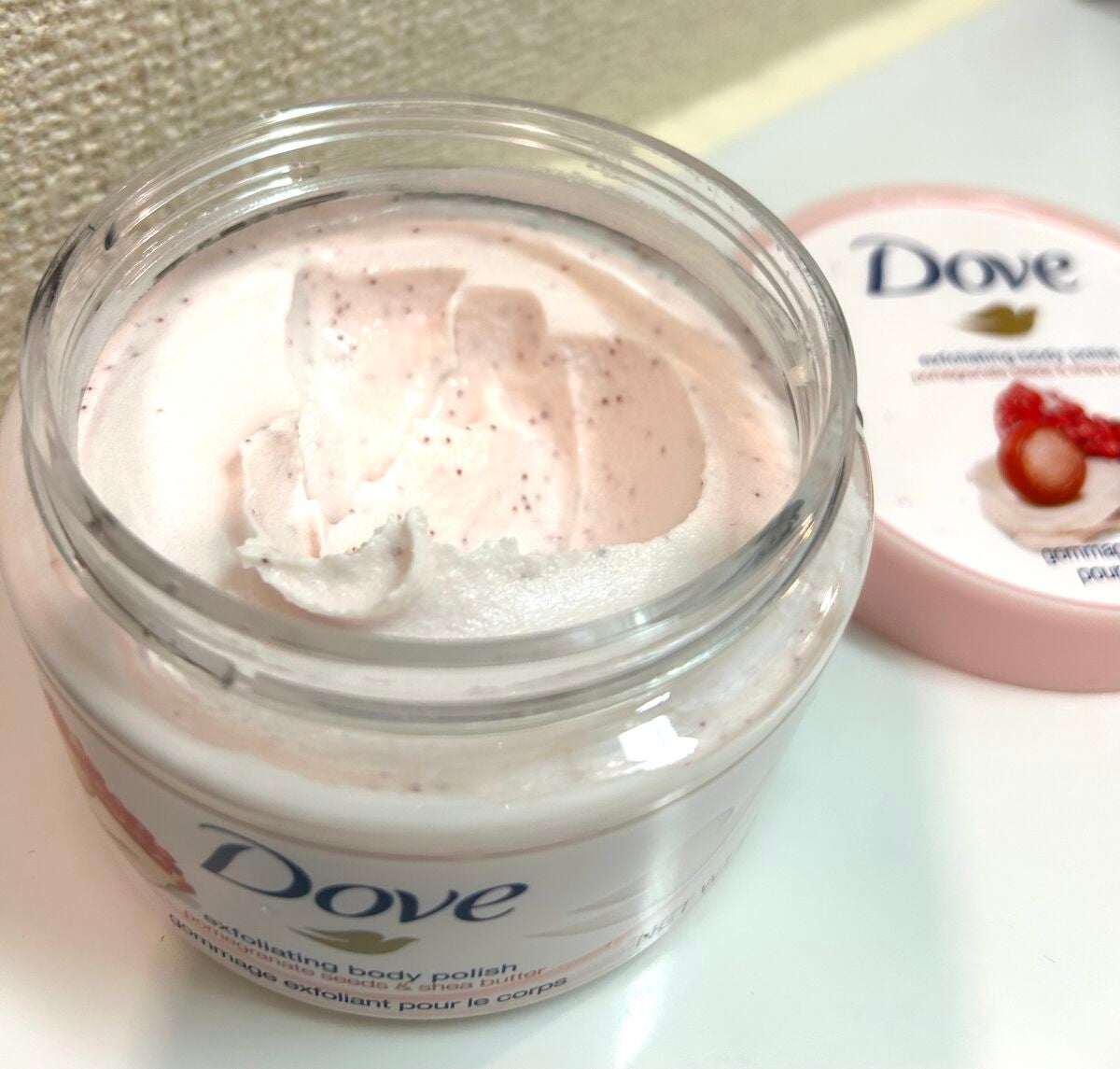 ダヴ ふわとろクリーミースクラブ ザクロ&シアバター/ダヴ/ボディスクラブを使ったクチコミ(3枚目)