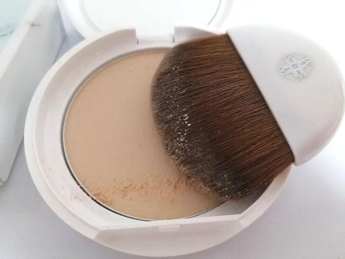 lili on LIPS 「『オンリーミネラルミネラルUVパウダーNクールコンフォート』フ..」(4枚目)