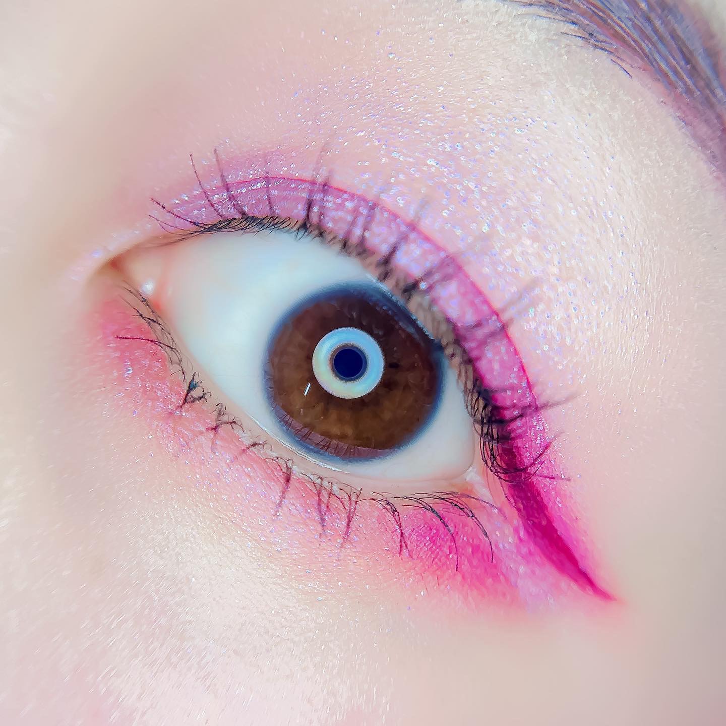 コンパクトアディクション “エターナル イン ピンク”/ADDICTION/アイシャドウパレットを使ったクチコミ（3枚目）