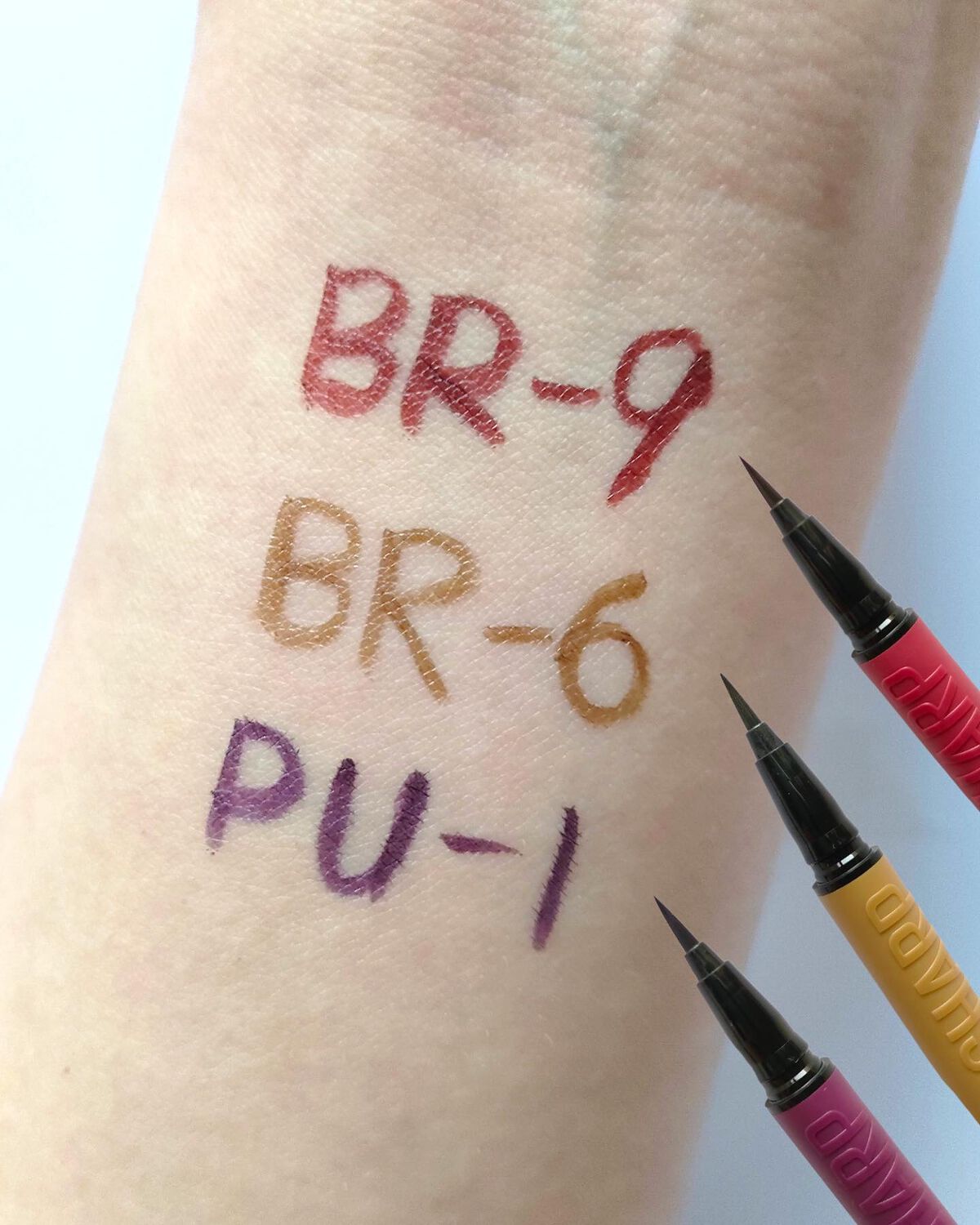 ウルトラカラー アイライナー/MAYBELLINE NEW YORK/リキッドアイライナーを使ったクチコミ（3枚目）