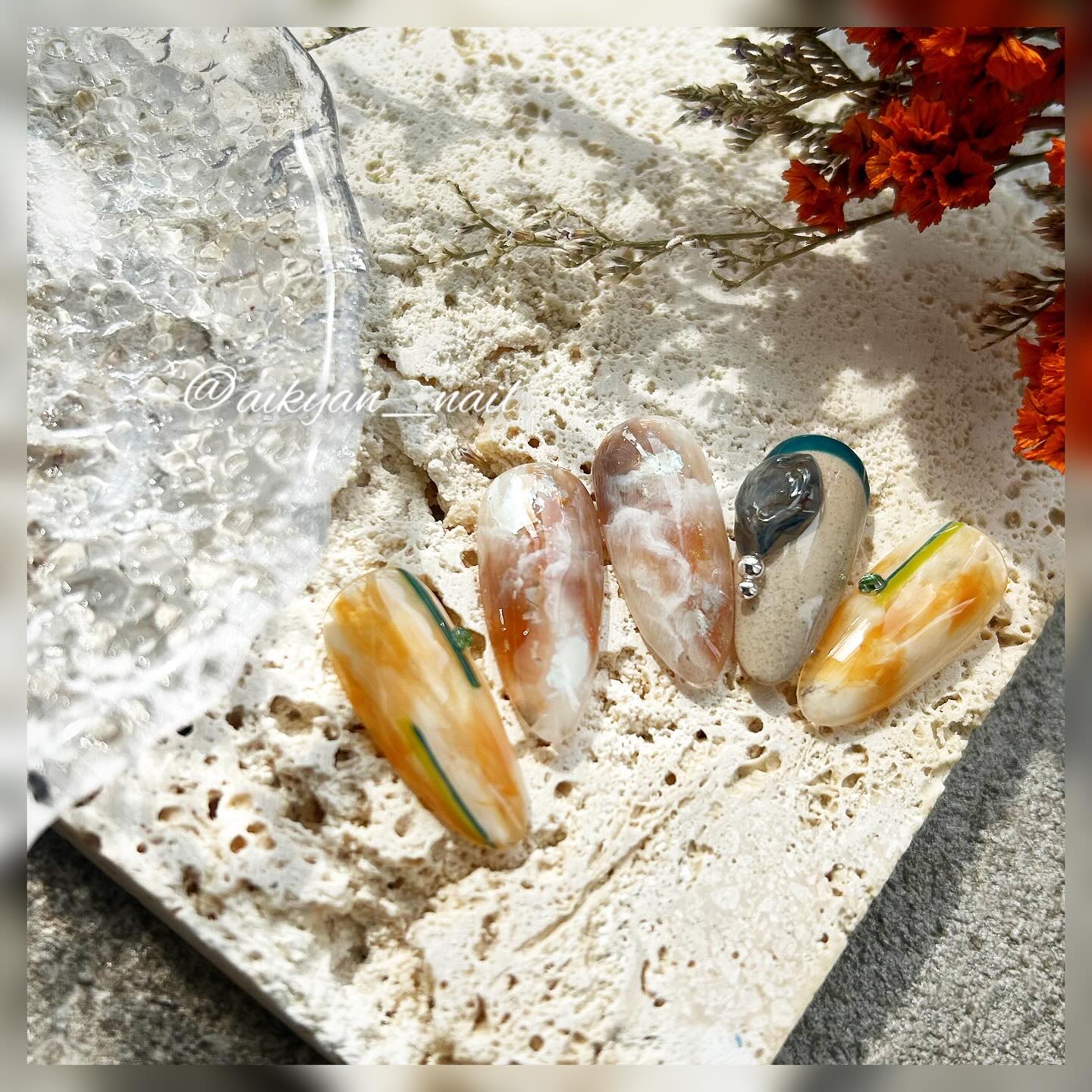 カラージェル/LUCU GEL/ジェルネイルを使ったクチコミ（3枚目）