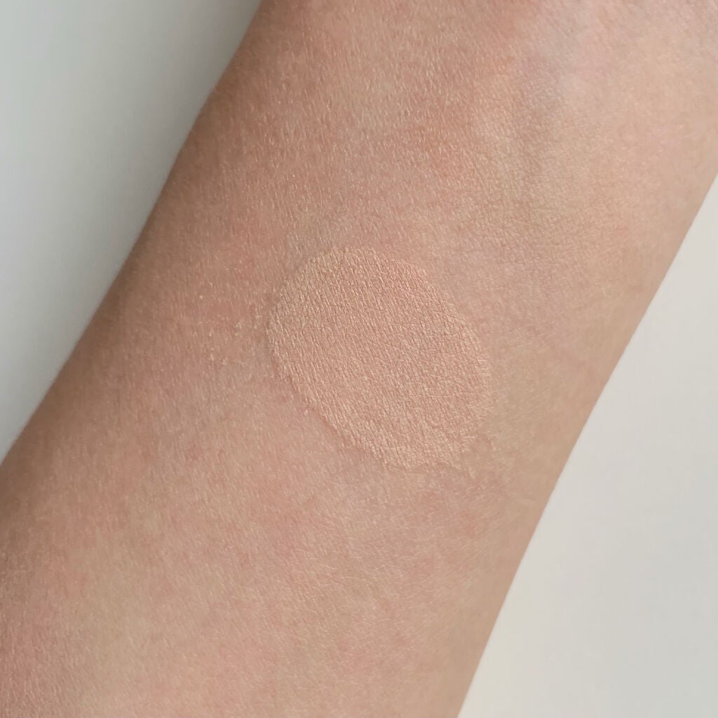 エバーグロウクッション SPF23 PA++/FEMMUE/クッションファンデーションを使ったクチコミ(4枚目)