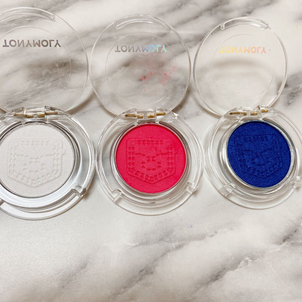 クリスタルシングルアイシャドウ/TONYMOLY/単色アイシャドウを使ったクチコミ（2枚目）