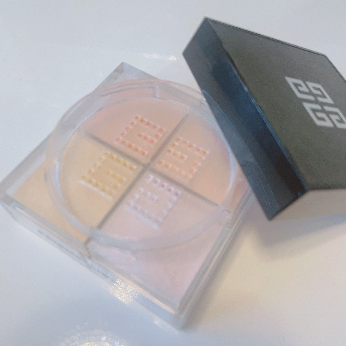 プリズム・リーブル/GIVENCHY/ルースパウダーを使ったクチコミ(2枚目)