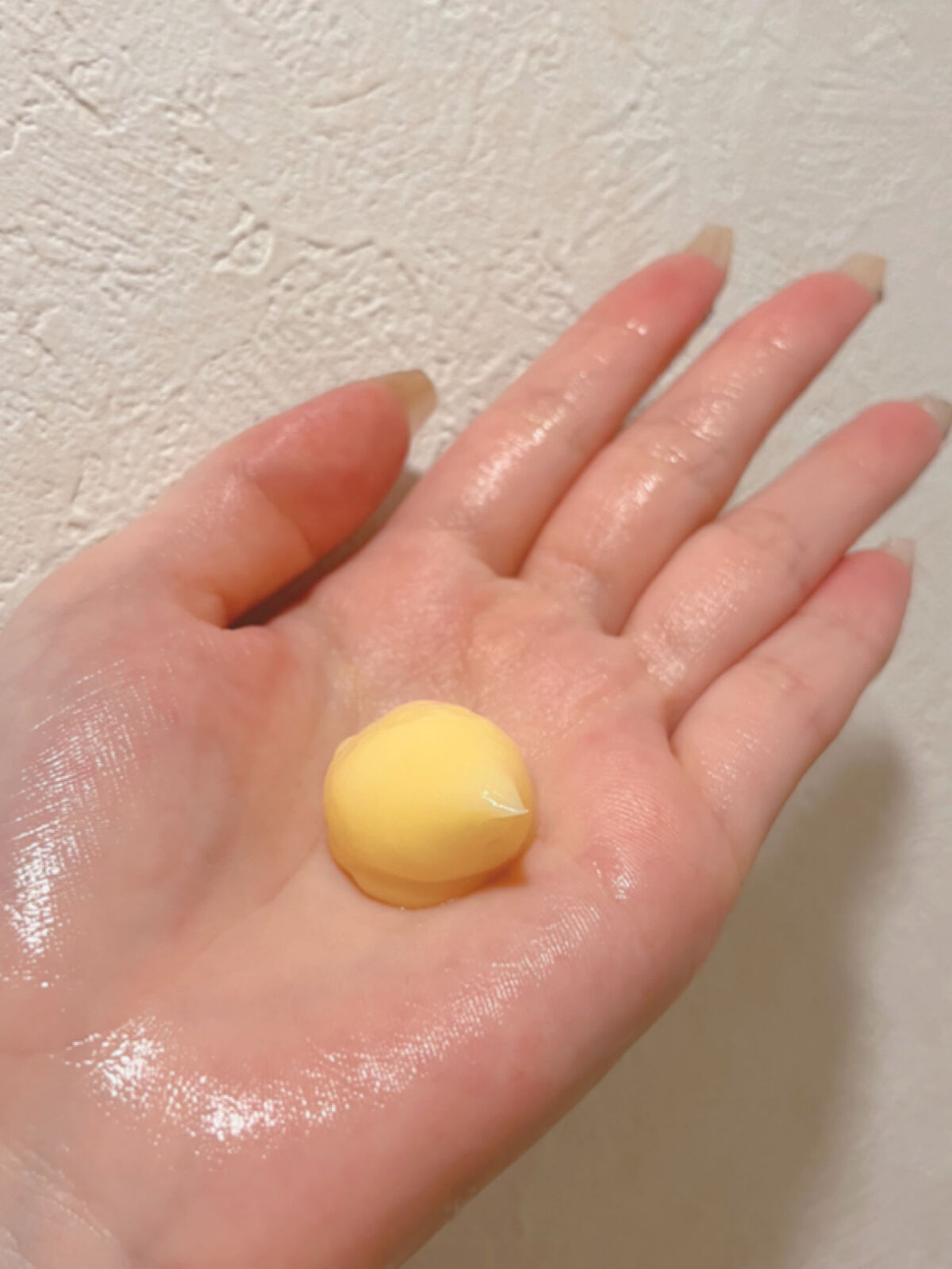 miseenscene ダメージケアトリートメントのクチコミ「韓国アイドルみたいな艶髪になりたい✨

✼••┈┈••✼••┈┈••✼••┈┈••✼••┈┈•.....」（3枚目）