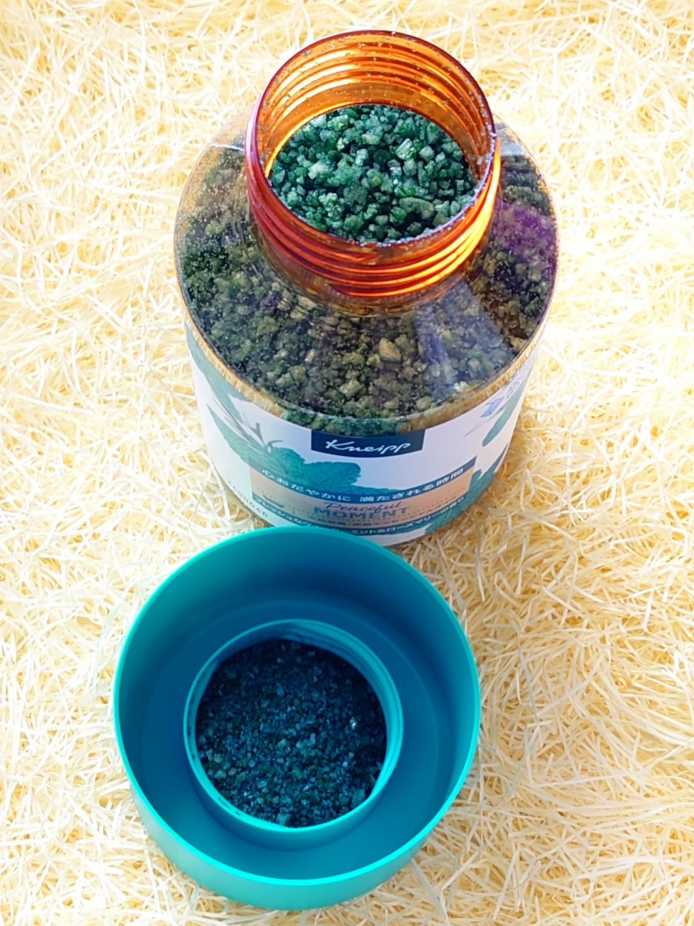 クナイプ バスソルト ピースフルモーメント ウォーターミント＆ローズマリーの香り 850g/クナイプ/無機塩系入浴剤を使ったクチコミ（2枚目）