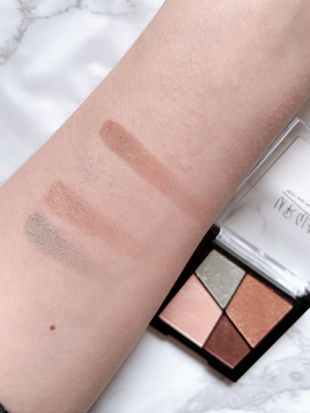 UR GLAM　VELVET EYE COLOR PALETTE/U R GLAM/アイシャドウパレットを使ったクチコミ（1枚目）