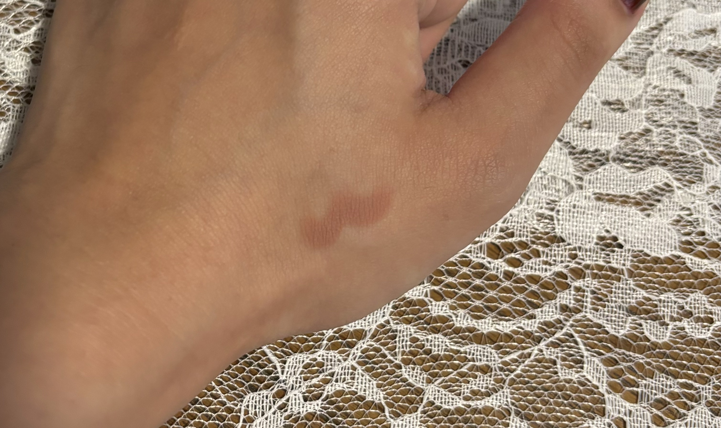 1moreペンシルR 101 リップシェイプ(スモーキーローズ)(限定)/b idol/スティックハイライトを使ったクチコミ（2枚目）