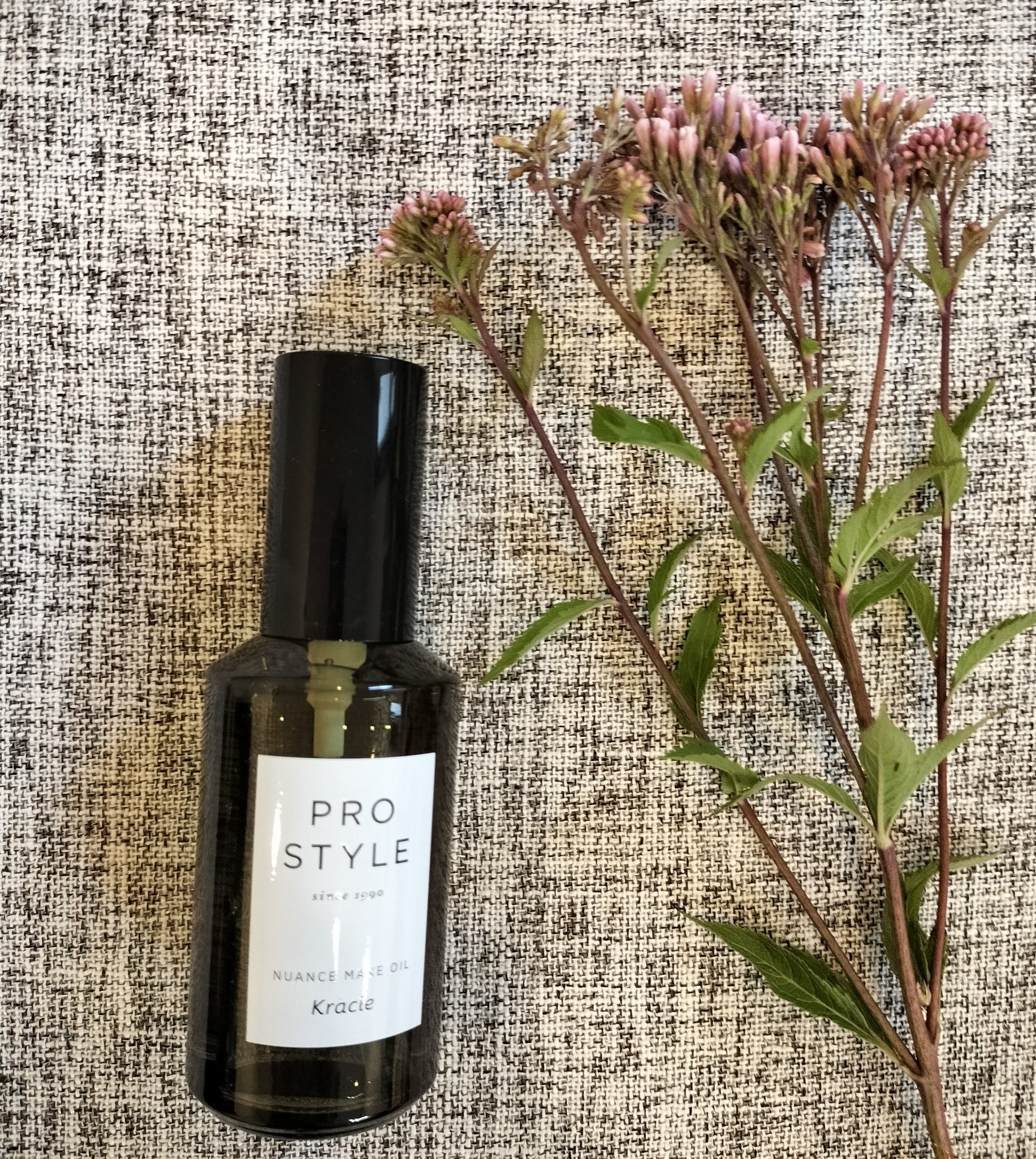 ニュアンスメイクオイル/プロスタイル/ヘアオイルを使ったクチコミ（1枚目）