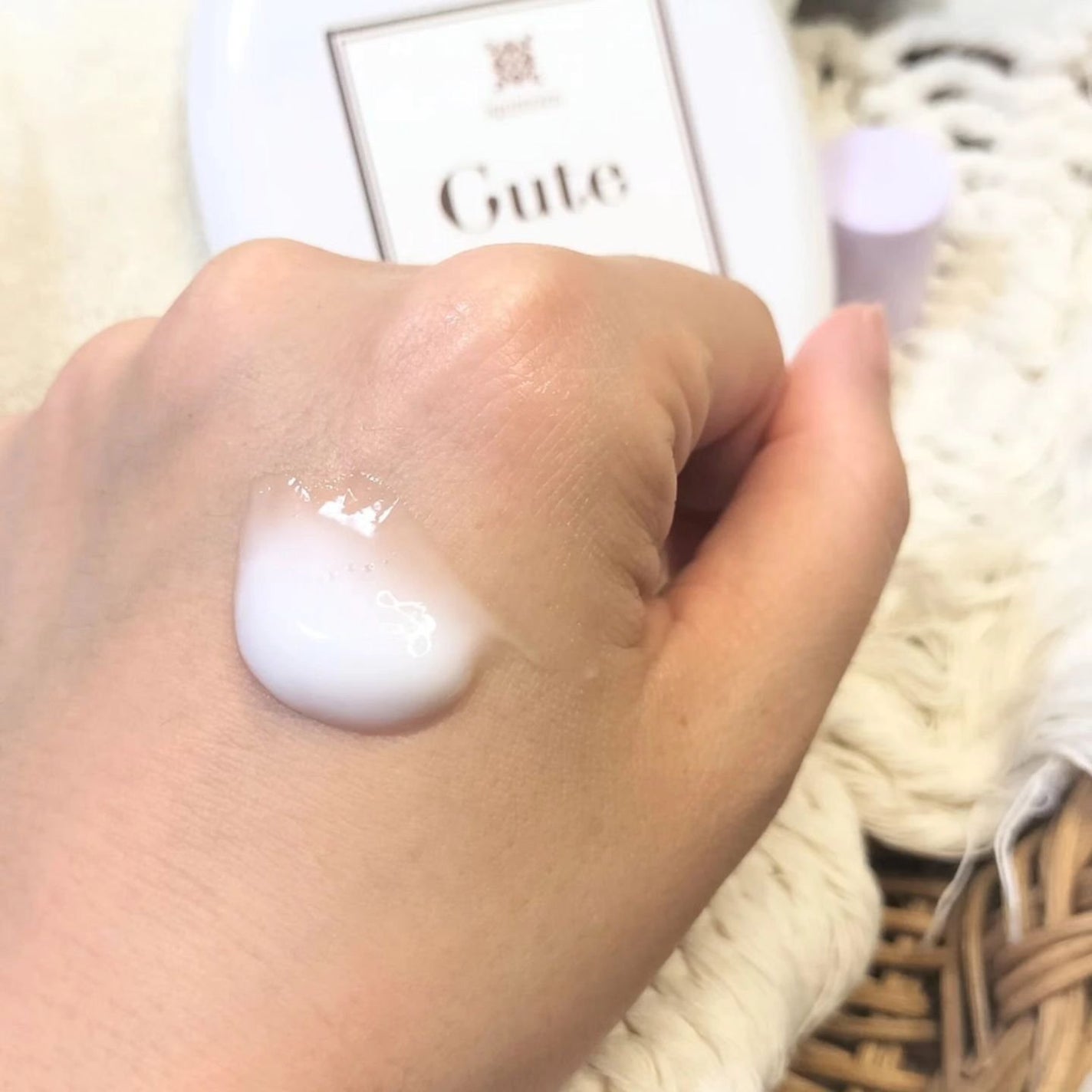 イクモアキュートミルキィオイル/iqumore/ヘアオイルを使ったクチコミ(3枚目)