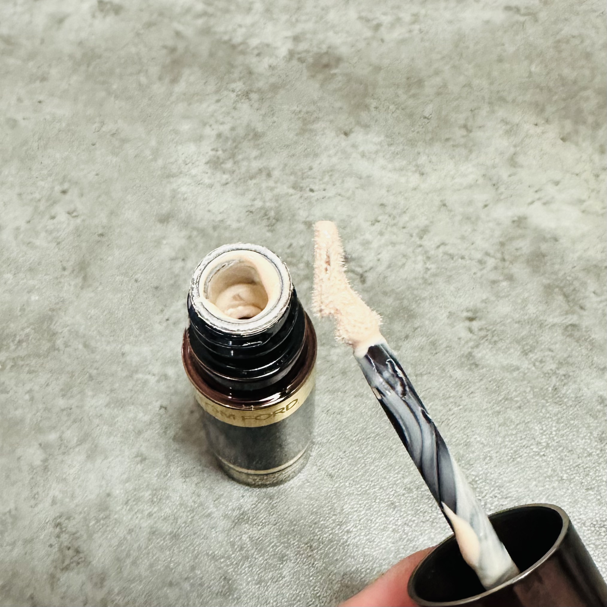 エモーションプルーフ アイ プライマー/TOM FORD BEAUTY/アイシャドウベースを使ったクチコミ（2枚目）