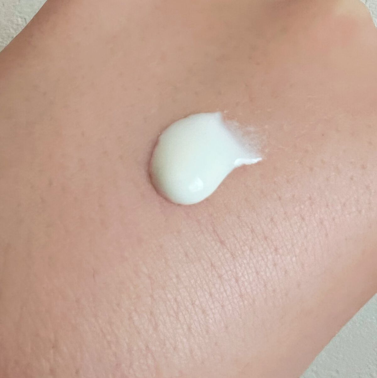 クリアウェルネス UVエッセンスジェル/雪肌精/日焼け止めジェルを使ったクチコミ(2枚目)