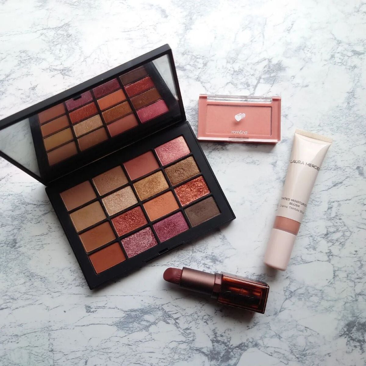 サマーアンレイテッド アイシャドーパレット/NARS/アイシャドウパレットを使ったクチコミ(3枚目)