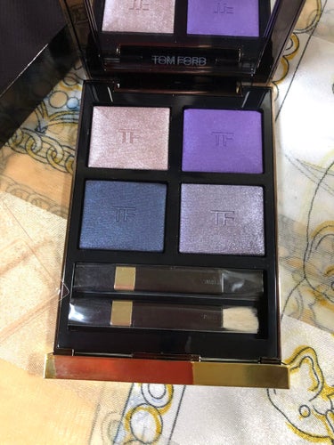 TOM FORD BEAUTYの廃盤になった28Aデイドリームをアウトレットの中のコスメ専門店で発見して購入しました♥️私が見た時はデイドリームは50%オフで売られてたので購入決定しました😹

トムフォ