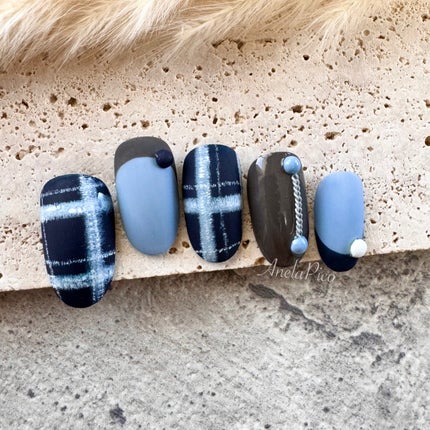 mamico on LIPS 「ブランケットネイル🧶ブランケットのような暖かな質感のチェックネ..」(1枚目)