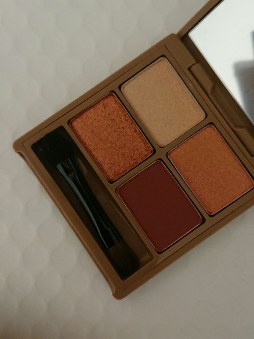 なみ on LIPS 「水越みさとさんプロデュースアイシャドウ届きました‼️コンパクト..」(2枚目)