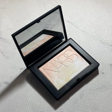 ライトリフレクティング プリズマティックパウダー/NARS/プレストパウダーを使ったクチコミ（1枚目）