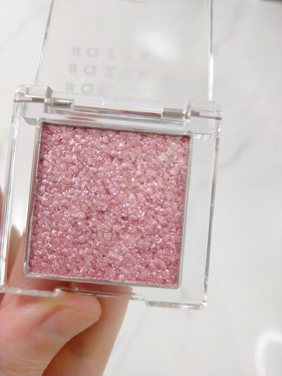 シングルアイシャドウ/aZTK/単色アイシャドウを使ったクチコミ（2枚目）