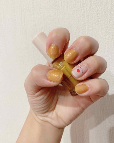 デュカートネイル💅
ネイルシールはだいぶ前のしずくネイルシール👀🤎
最近どこも出かけないからネイルもせんくなったなー
でも気分転換にね🥰❤️