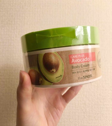 the SAEM ケアープラスアボカドボディクリームのクチコミ「the SAEMのアボカドのボディクリーム🥑

去年大阪に行ったとき
店員さんにこのボディクリ.....」（1枚目）