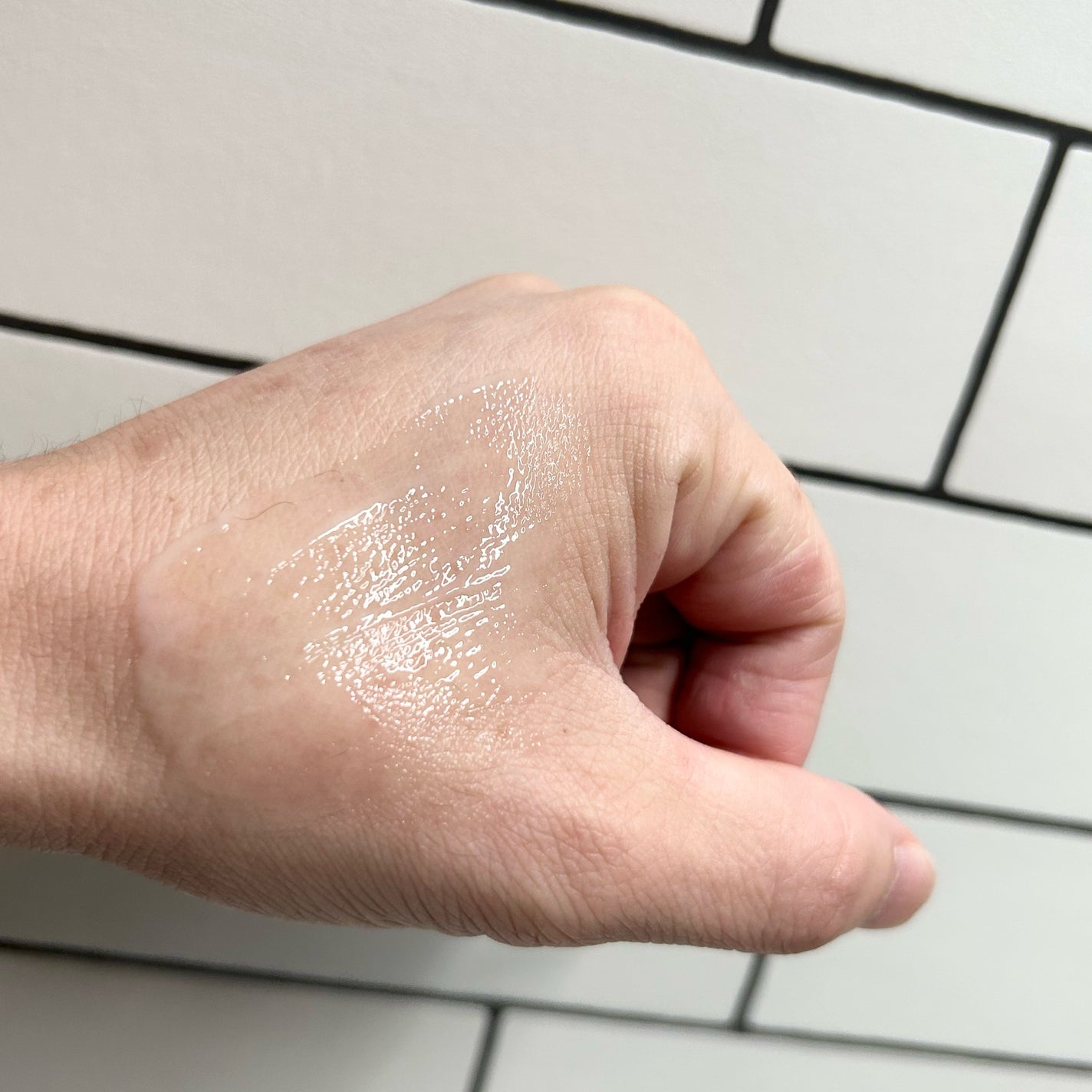 V9ビタミンアンプルロールオンアイクリームクリア/JMsolution/アイケア・アイクリームを使ったクチコミ(4枚目)