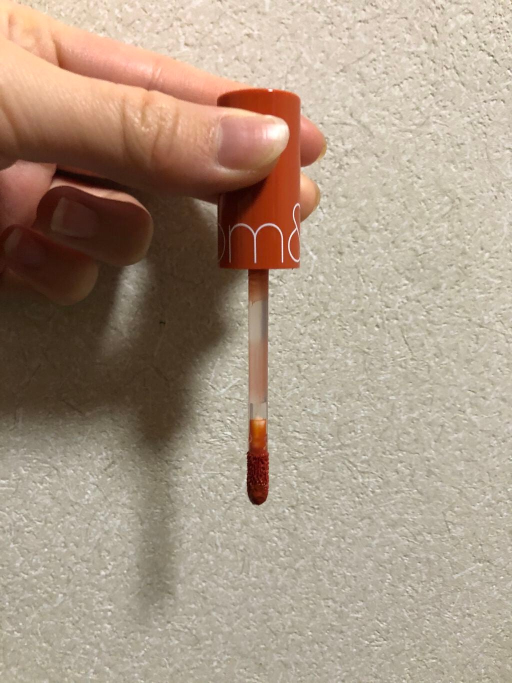 ジューシーラスティングティント/rom&nd/リップティントを使ったクチコミ(2枚目)