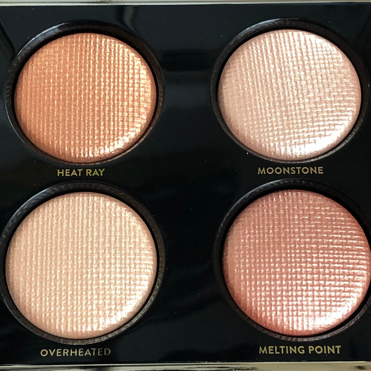 リュクス トゥ トラベル アイシャドウ パレット/BOBBI BROWN/アイシャドウパレットを使ったクチコミ(3枚目)