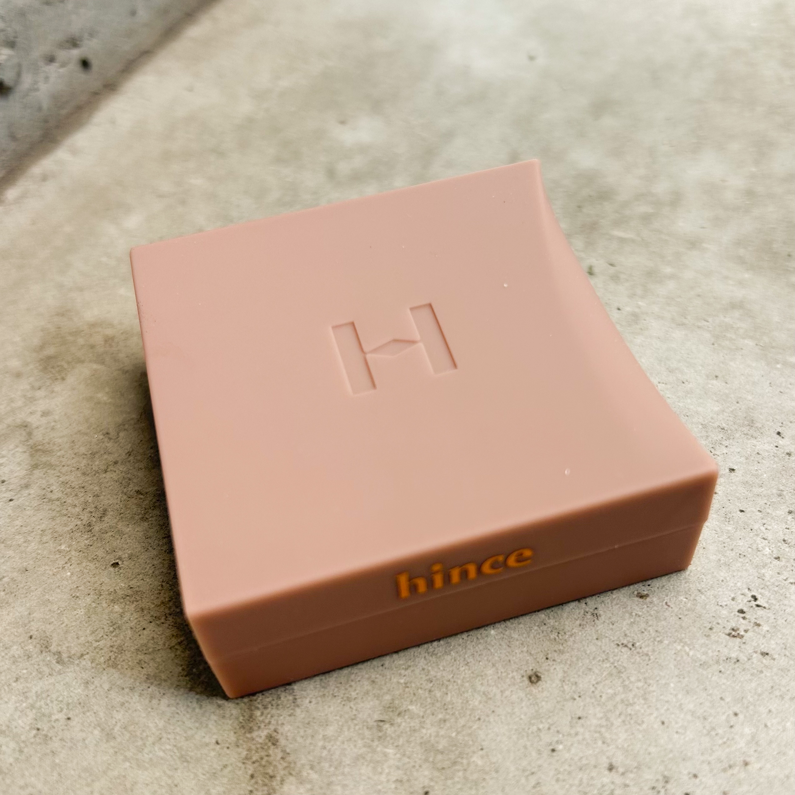 ニューデップスアイシャドウ/hince/単色アイシャドウを使ったクチコミ（3枚目）