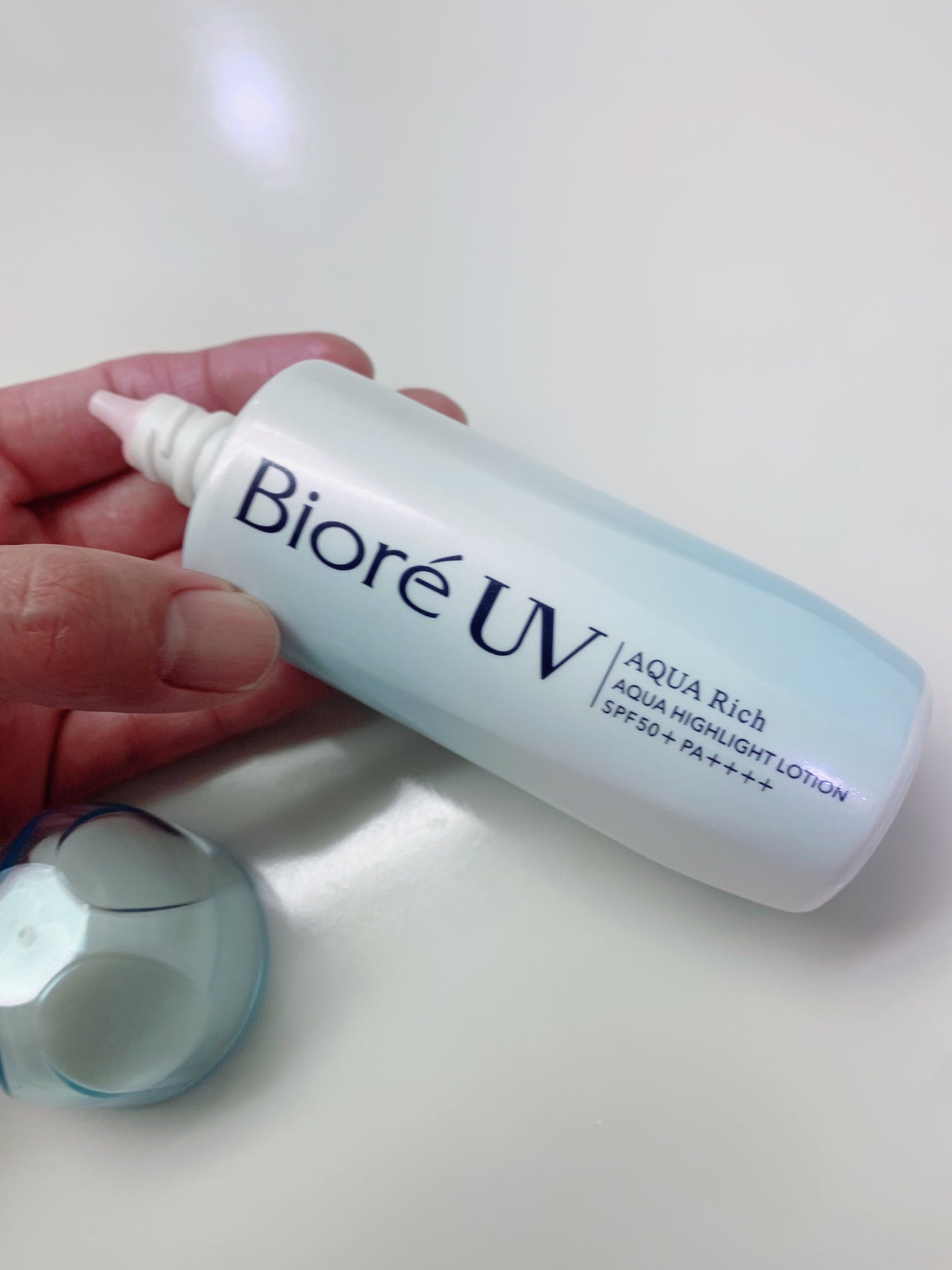 ビオレUV アクアリッチ アクアハイライトローション(水層ハイライトUV)/ビオレ/日焼け止めローションを使ったクチコミ(2枚目)