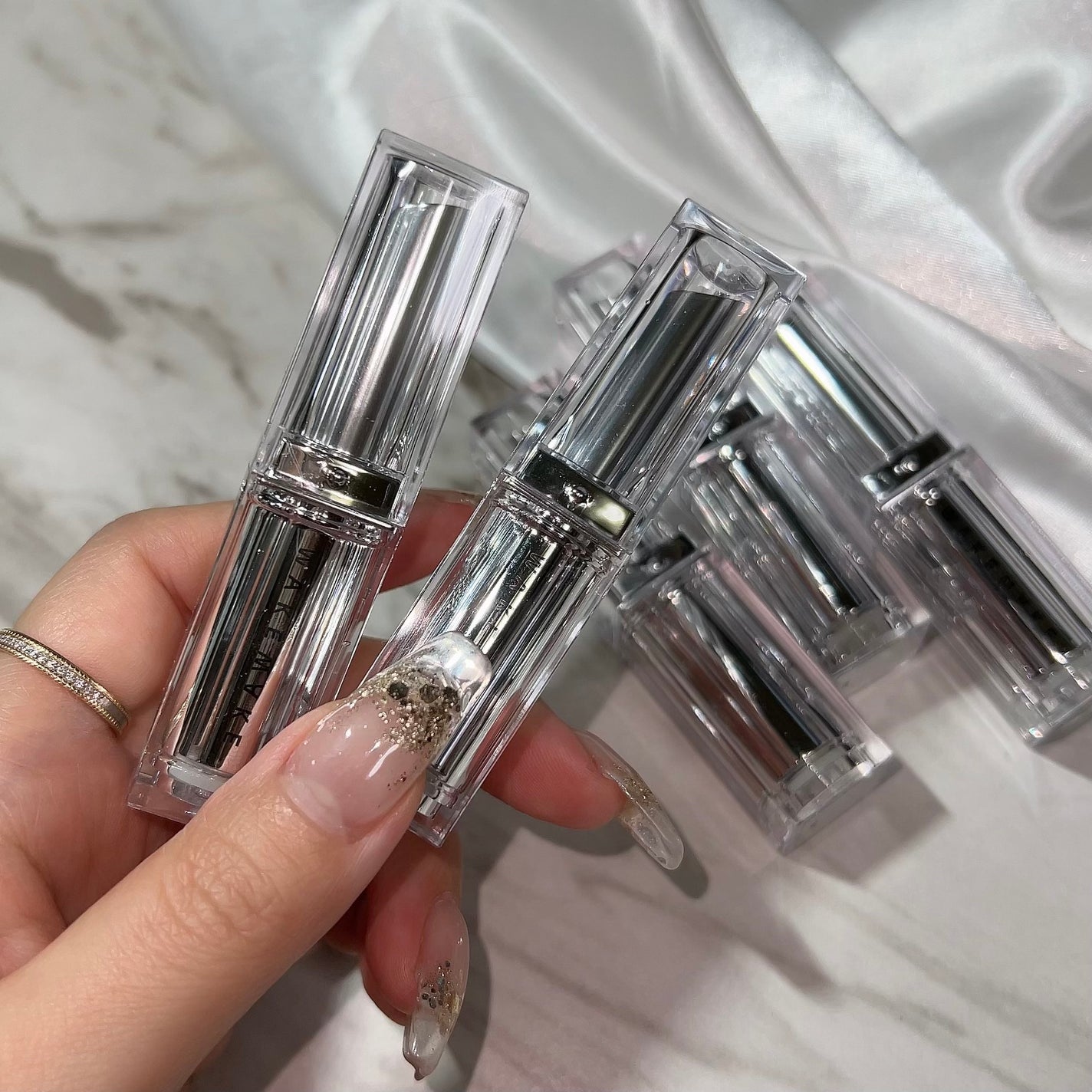 デュイジェルグレーズスティック/wakemake/口紅を使ったクチコミ(5枚目)