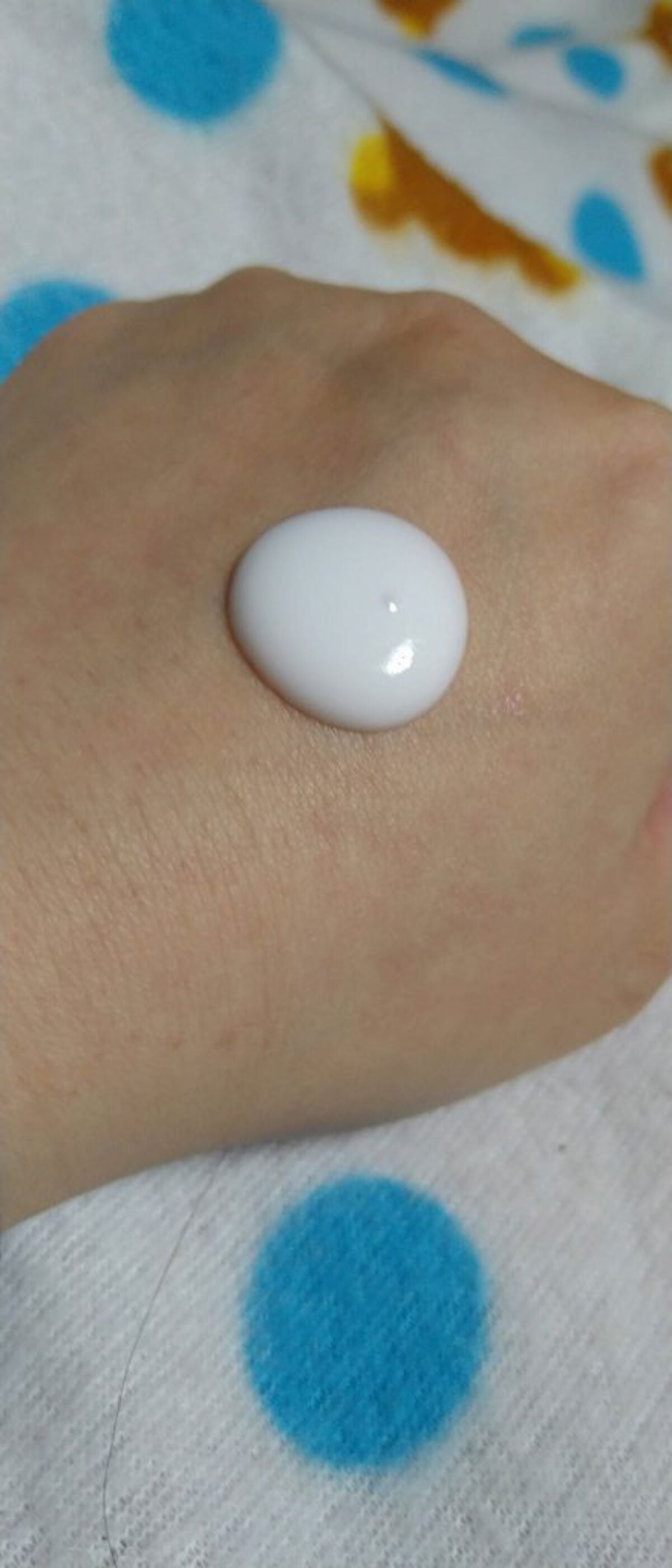 ニベア ロイヤルブルーボディミルク 乾燥トラブルケア/ニベア/ボディミルクを使ったクチコミ(4枚目)