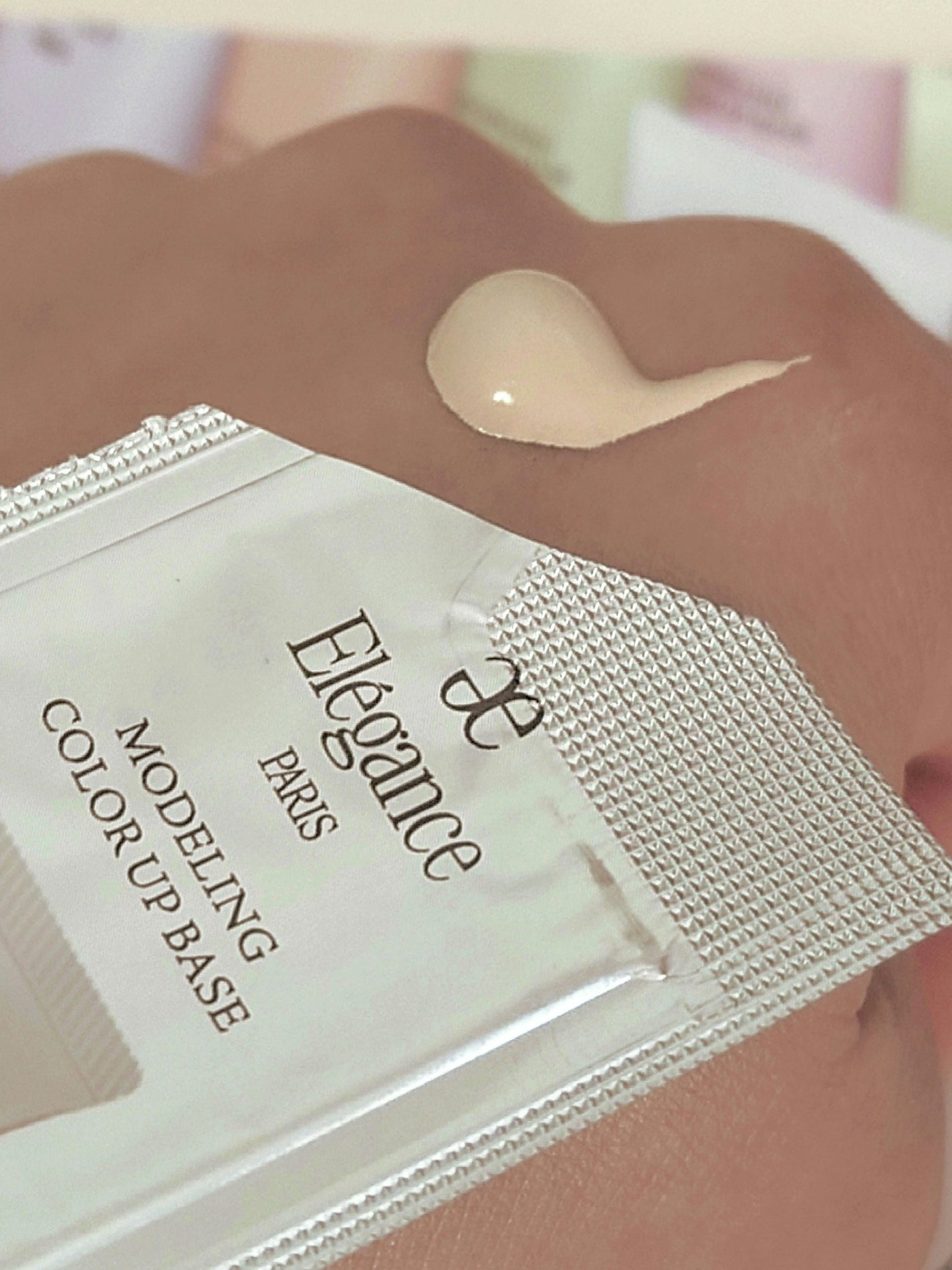 エレガンス モデリング カラーアップ ベース/Elégance/化粧下地を使ったクチコミ(4枚目)