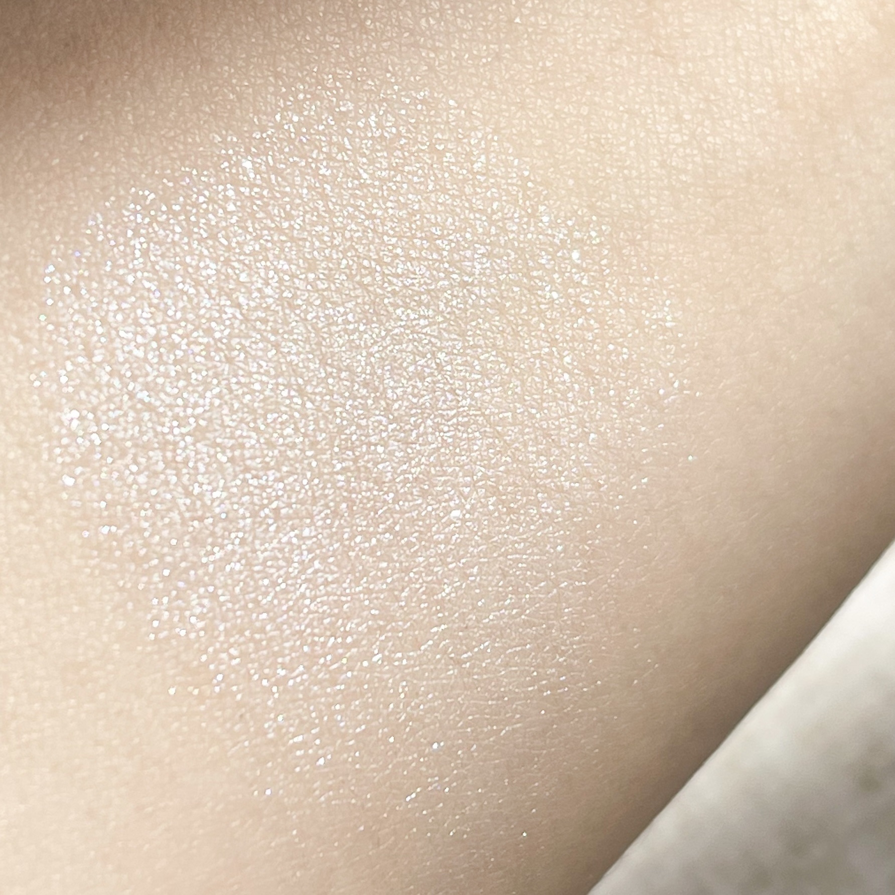 むにゅっとハイライター/キャンメイク/クリームハイライトを使ったクチコミ（3枚目）