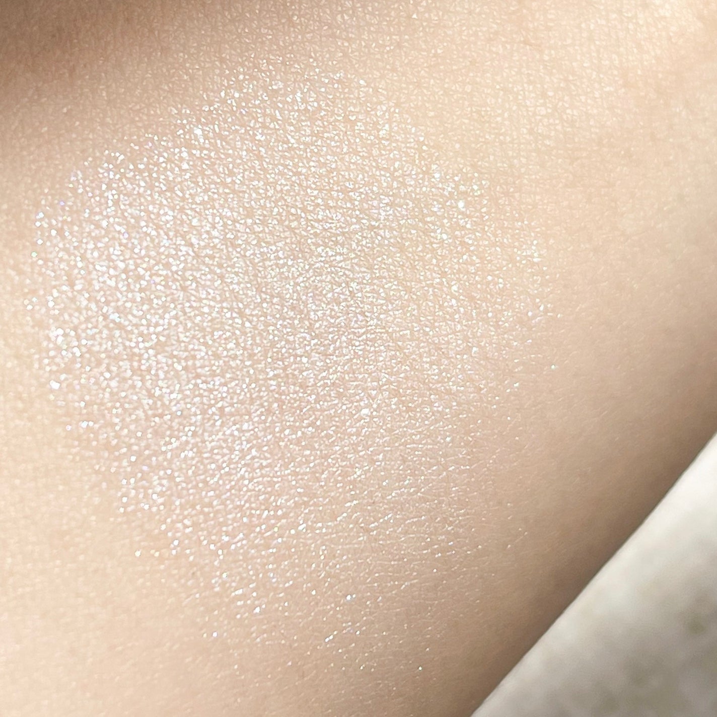 むにゅっとハイライター/キャンメイク/クリームハイライトを使ったクチコミ(3枚目)