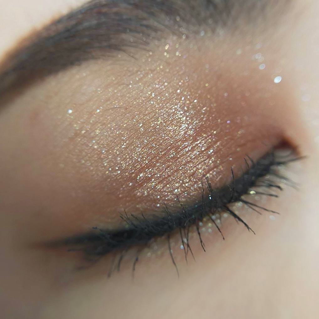 胡蝶雲肩6色アイシャドウパレット/FlowerKnows/アイシャドウパレットを使ったクチコミ（3枚目）